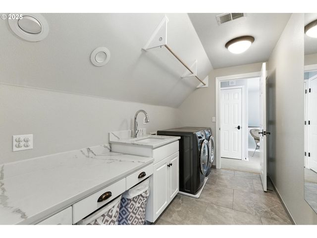 16755 GRAEF Cir, Lake Oswego, OR 97035