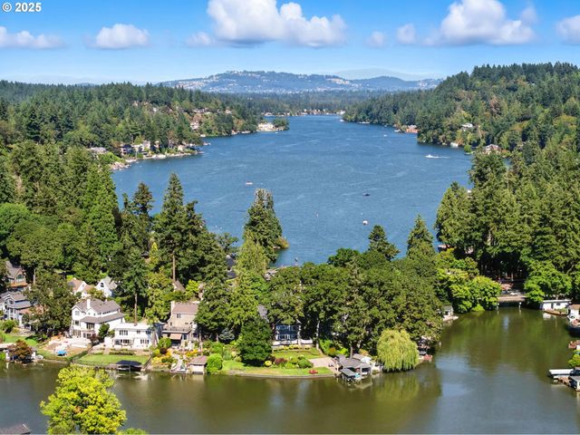 16755 GRAEF Cir, Lake Oswego, OR 97035