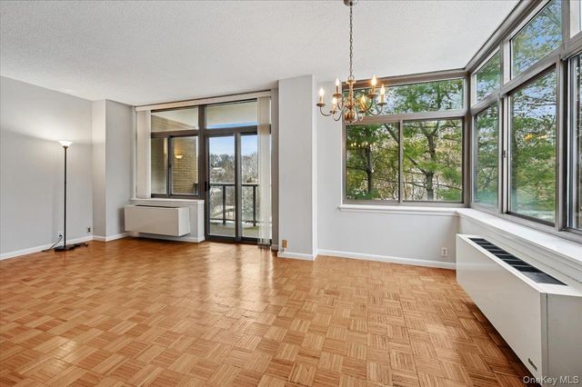 35 N Chatsworth Avenue 5H, Larchmont, NY 10538