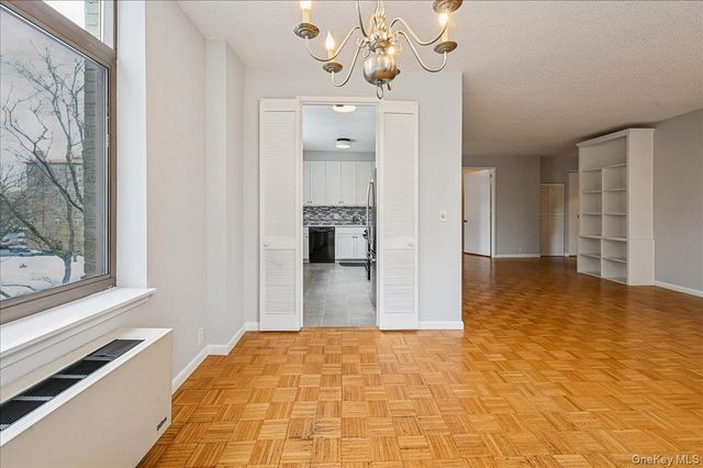 35 N Chatsworth Avenue 5H, Larchmont, NY 10538