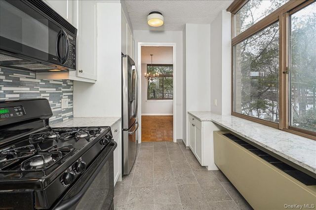 35 N Chatsworth Avenue 5H, Larchmont, NY 10538