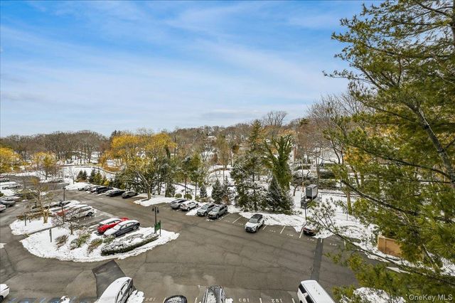 35 N Chatsworth Avenue 5H, Larchmont, NY 10538