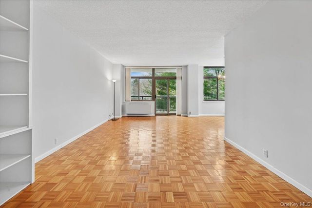 35 N Chatsworth Avenue 5H, Larchmont, NY 10538