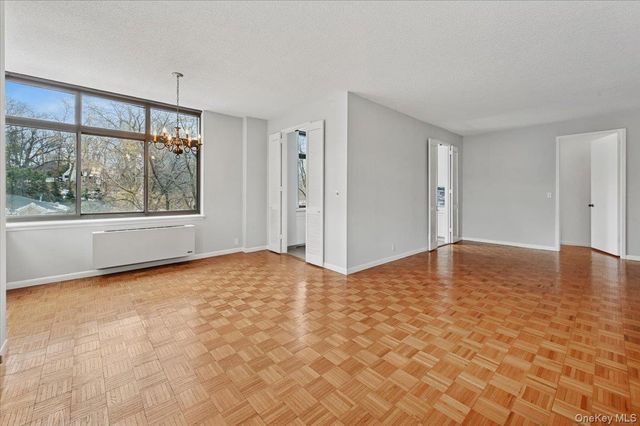 35 N Chatsworth Avenue 5H, Larchmont, NY 10538