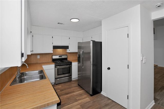 3208 Berrong Way, Stone Mountain, GA 30087