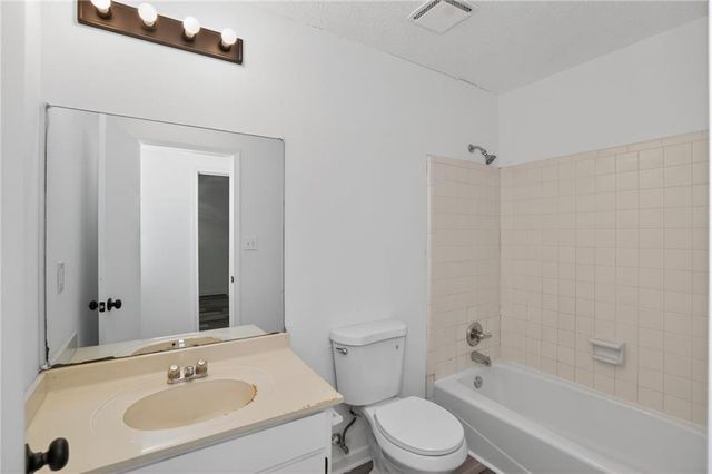 3208 Berrong Way, Stone Mountain, GA 30087