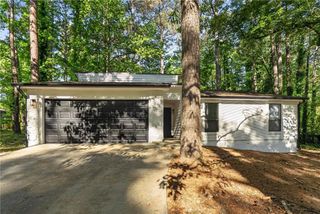 3208 Berrong Way, Stone Mountain, GA 30087