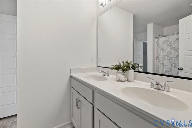 8201 McKibben Dr, Chesterfield, VA 23838
