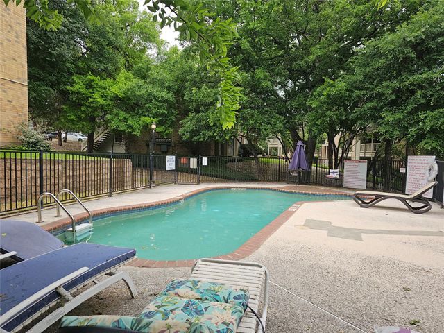 2450 Wickersham LN 205, Austin, TX 78741
