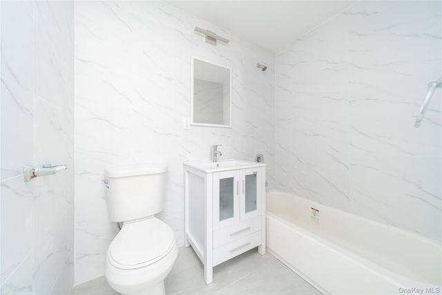 14610 35 Avenue 4B, Flushing, NY 11354