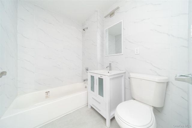 14610 35 Avenue 4B, Flushing, NY 11354