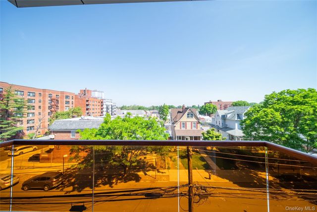 14610 35 Avenue 4B, Flushing, NY 11354