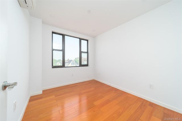 14610 35 Avenue 4B, Flushing, NY 11354