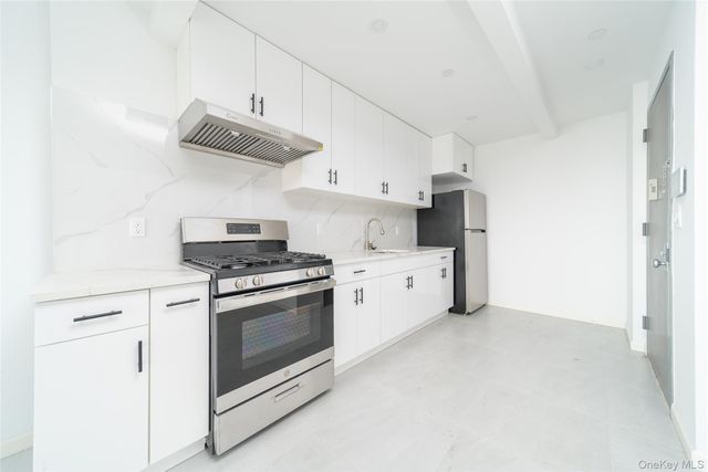 14610 35 Avenue 4B, Flushing, NY 11354