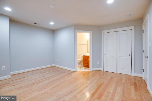 7025 LITTLE LEAF LINDEN LN, Mclean, VA 22101