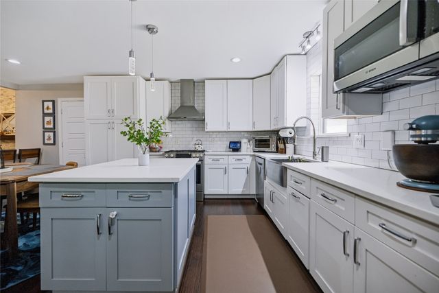 6605 Fernshaw Drive, Dallas, TX 75248