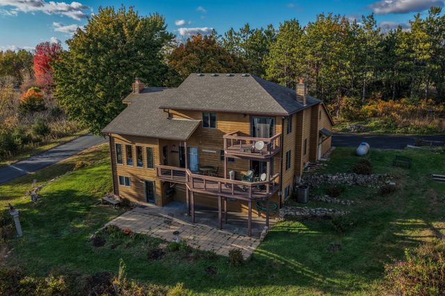 W12041 497th Avenue, Prescott, WI 54021