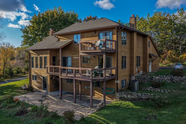 W12041 497th Avenue, Prescott, WI 54021