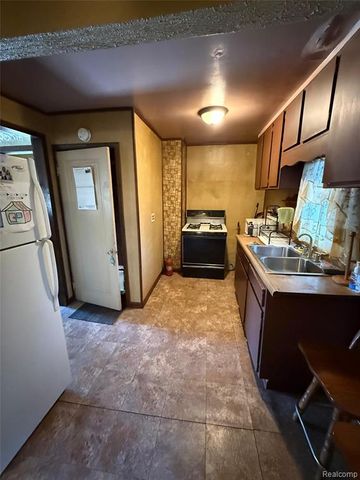 19335 Ryan Road, Detroit, MI 48234