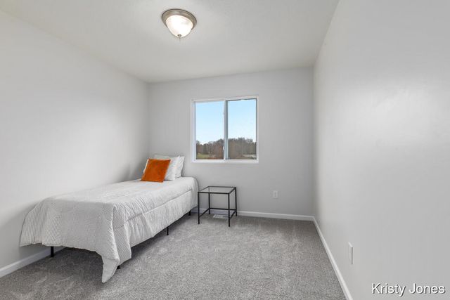 426 Oak View Drive, Middleville Vlg, MI 49333