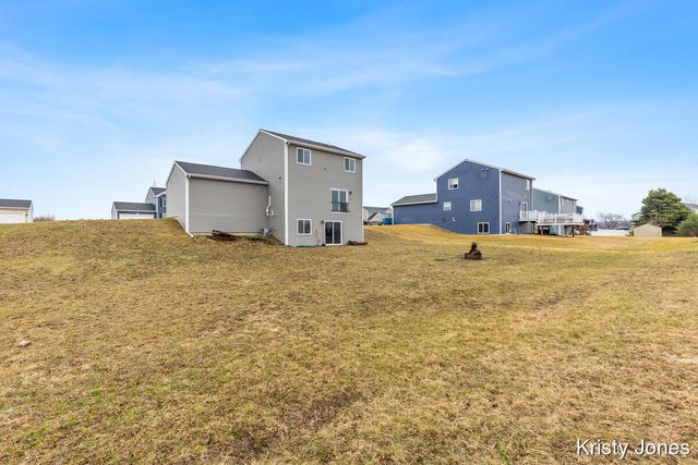 426 Oak View Drive, Middleville Vlg, MI 49333