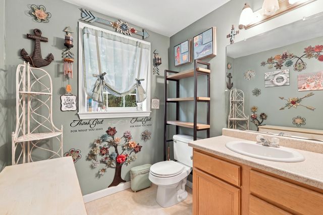 24 Garland Road, Nottingham, NH 03290