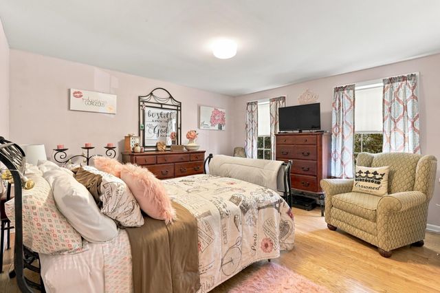 24 Garland Road, Nottingham, NH 03290