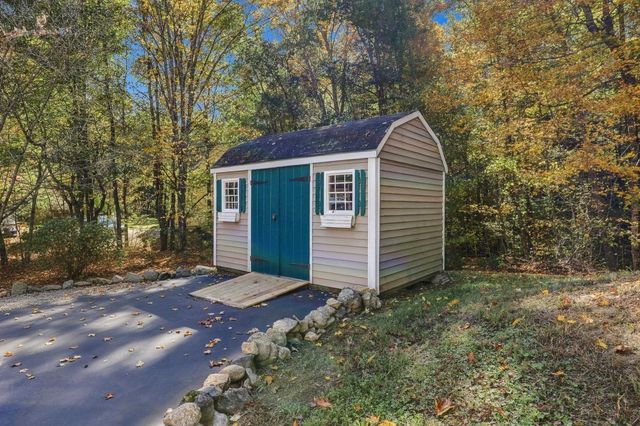 24 Garland Road, Nottingham, NH 03290