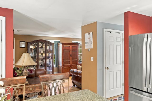 24 Garland Road, Nottingham, NH 03290