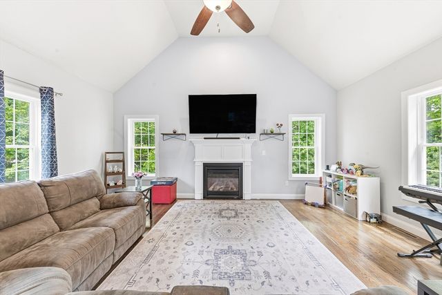 295 Branch St, Mansfield, MA 02048