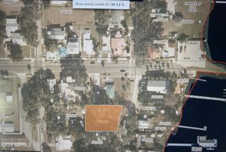 14 S LAKE Street, Crescent City, FL 32112