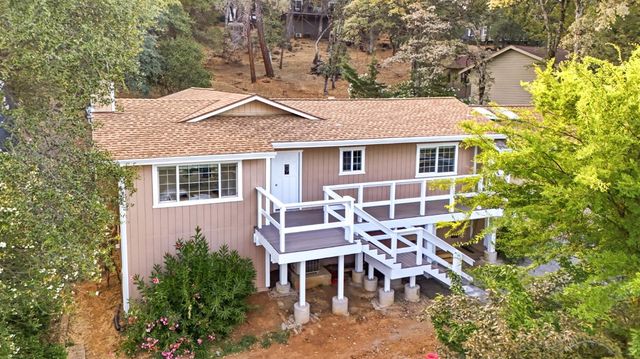 14135 lodgepole Dr, Penn Valley, CA 95946