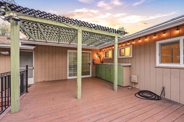 14135 lodgepole Dr, Penn Valley, CA 95946