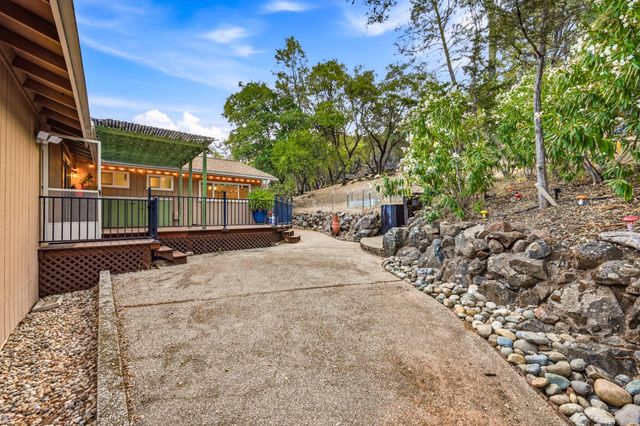 14135 lodgepole Dr, Penn Valley, CA 95946
