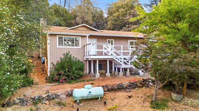 14135 lodgepole Dr, Penn Valley, CA 95946