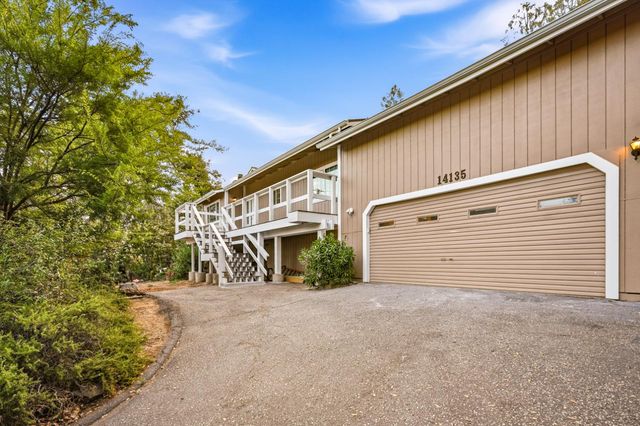 14135 lodgepole Dr, Penn Valley, CA 95946