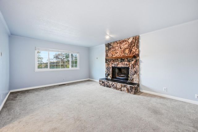 14135 lodgepole Dr, Penn Valley, CA 95946