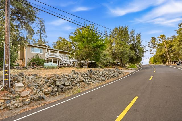 14135 lodgepole Dr, Penn Valley, CA 95946
