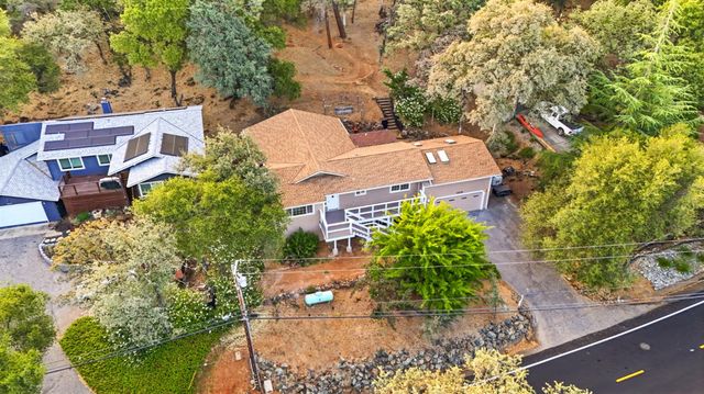 14135 lodgepole Dr, Penn Valley, CA 95946