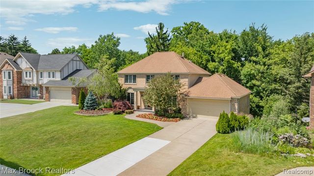 31223 Country Ridge Circle, Farmington Hills, MI 48331