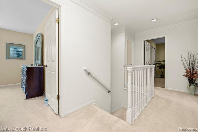 31223 Country Ridge Circle, Farmington Hills, MI 48331