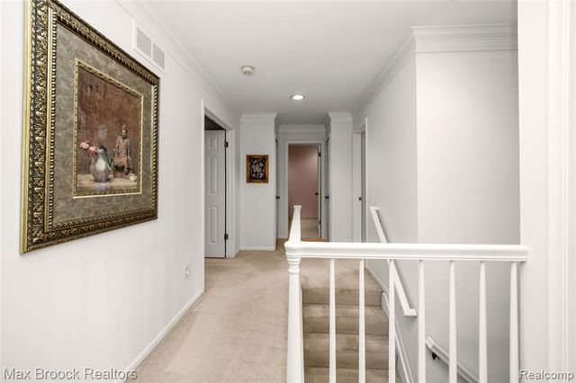 31223 Country Ridge Circle, Farmington Hills, MI 48331