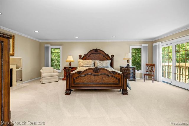 31223 Country Ridge Circle, Farmington Hills, MI 48331