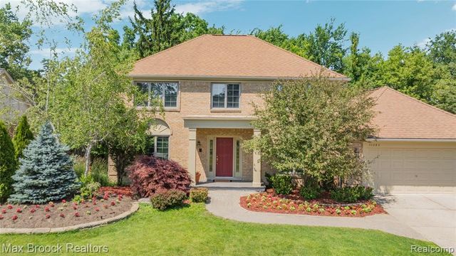 31223 Country Ridge Circle, Farmington Hills, MI 48331