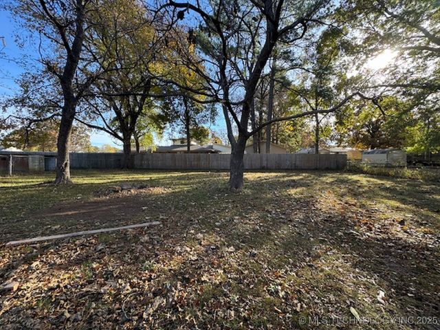 503 S Dogwood Street, Muldrow, OK 74948