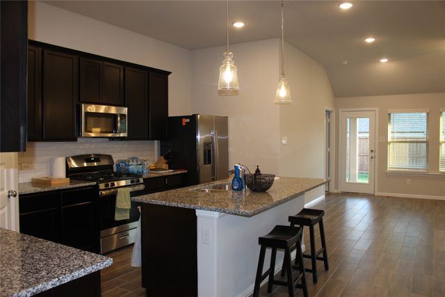 13092 Yellowstone Way, Providence Village, TX 76227