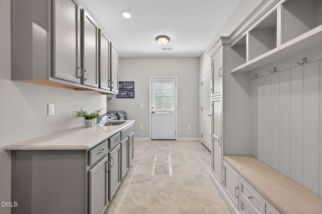 528 Spring Flower Court, Cary, NC 27511