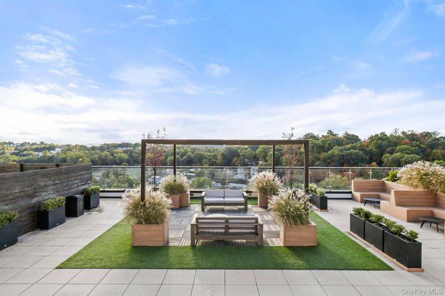 701 Ridge Hill Boulevard PHF, Yonkers, NY 10710