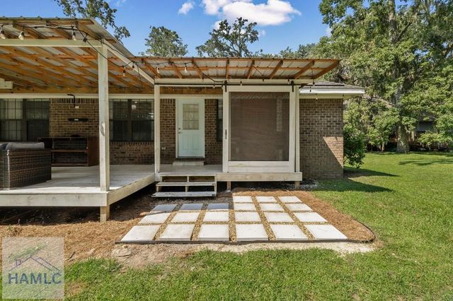 120 Pinetree Road, Midway, GA 31320