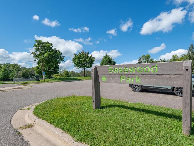 15344 64th Place N, Maple Grove, MN 55311